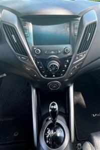 2017 Hyundai VELOSTER Turbo - Photo 8 - Wahiawa, HI 96786