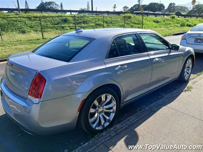 2017 Chrysler 300C   - Photo 4 - Wahiawa, HI 96786