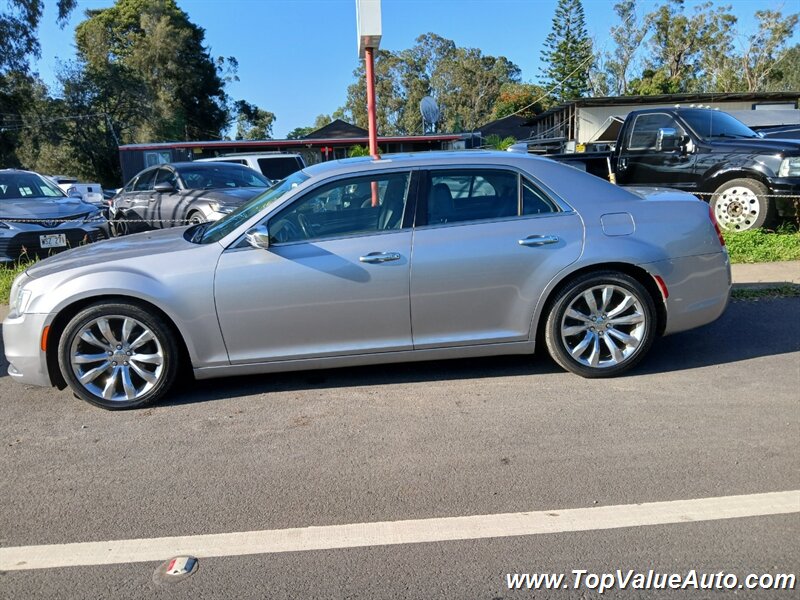 2017 Chrysler 300C   - Photo 1 - Wahiawa, HI 96786