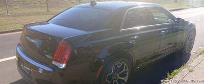 2019 Chrysler 300 Series Touring - Photo 4 - Wahiawa, HI 96786