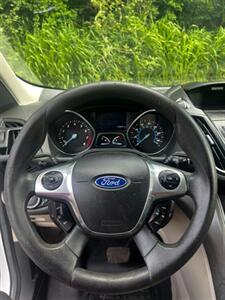 2014 Ford Escape SE - Photo 9 - Wahiawa, HI 96786