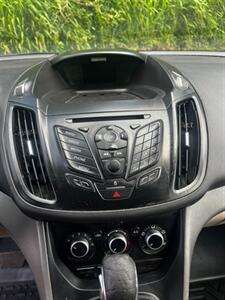 2014 Ford Escape SE - Photo 8 - Wahiawa, HI 96786