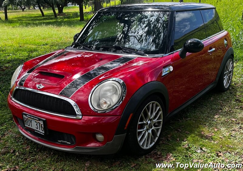 2009 MINI Cooper John Cooper Works Hardtop's photo
