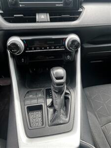 2021 Toyota RAV4 XLE   - Photo 9 - Wahiawa, HI 96786