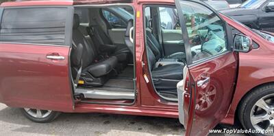 2013 Toyota Sienna SE 8-Passenger   - Photo 4 - Wahiawa, HI 96786