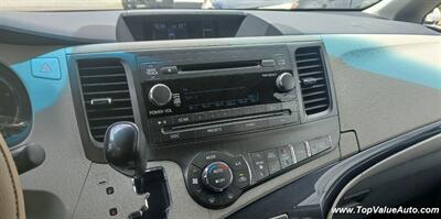 2013 Toyota Sienna SE 8-Passenger   - Photo 12 - Wahiawa, HI 96786