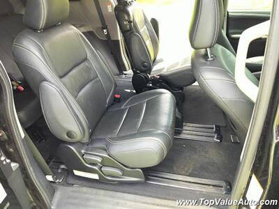 2015 Toyota Sienna SE 8-Passenger   - Photo 9 - Wahiawa, HI 96786