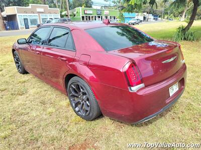 2019 Chrysler 300 Series S   - Photo 2 - Wahiawa, HI 96786