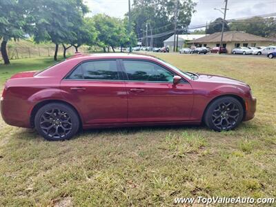 2019 Chrysler 300 Series S   - Photo 5 - Wahiawa, HI 96786