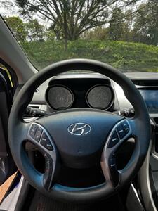 2013 Hyundai ELANTRA GLS - Photo 8 - Wahiawa, HI 96786