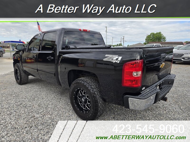 2013 Chevrolet Silverado 1500 LT - Photo 2 - Madisonville, TN 37354