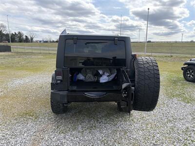 2017 Jeep Wrangler Sahara   - Photo 13 - Madisonville, TN 37354