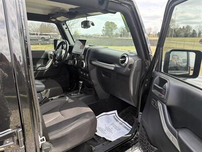 2017 Jeep Wrangler Sahara   - Photo 6 - Madisonville, TN 37354