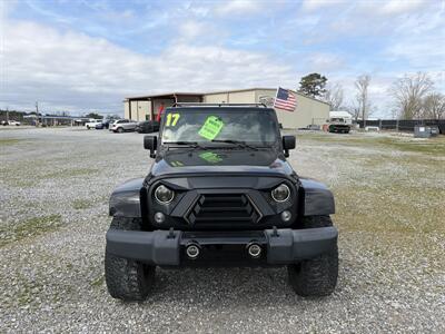 2017 Jeep Wrangler Sahara   - Photo 11 - Madisonville, TN 37354