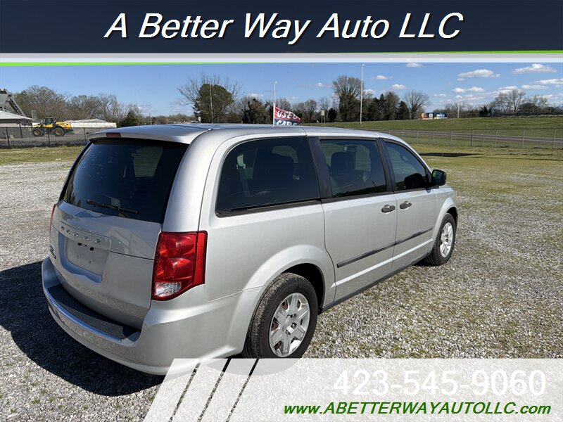 2012 Dodge Grand Caravan SE - Photo 3 - Madisonville, TN 37354