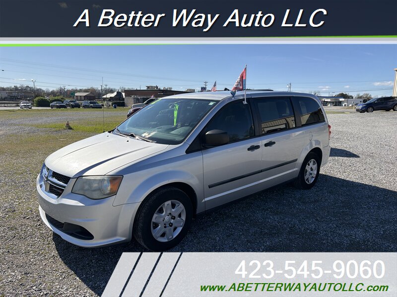2012 Dodge Grand Caravan SE   - Photo 1 - Madisonville, TN 37354