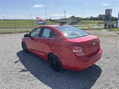 2019 Chevrolet Sonic LT Auto   - Photo 4 - Madisonville, TN 37354