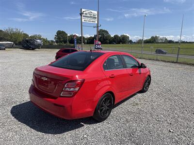 2019 Chevrolet Sonic LT Auto   - Photo 3 - Madisonville, TN 37354