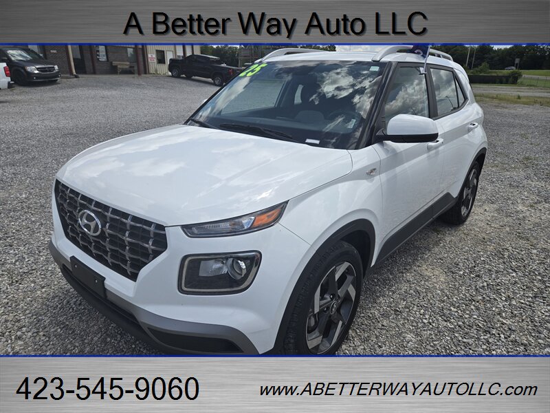 2025 Hyundai VENUE SEL   - Photo 1 - Madisonville, TN 37354