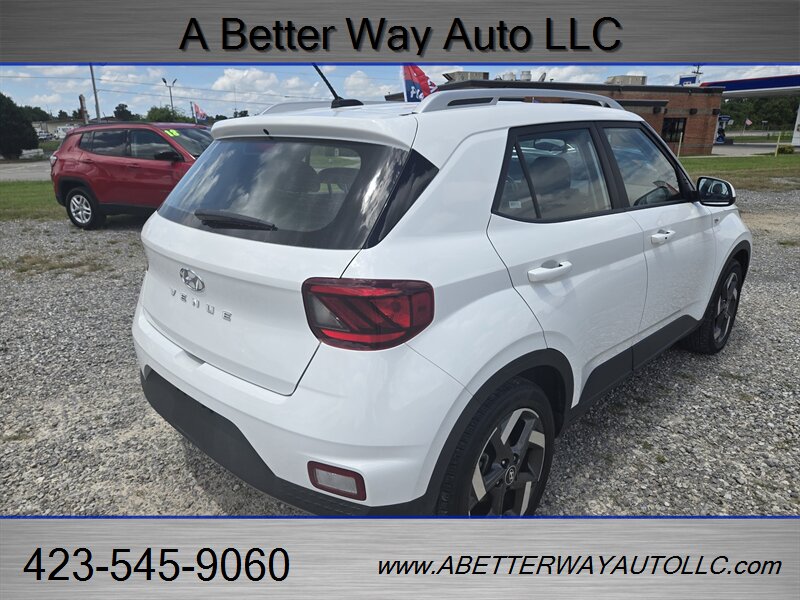 2025 Hyundai VENUE SEL - Photo 4 - Madisonville, TN 37354
