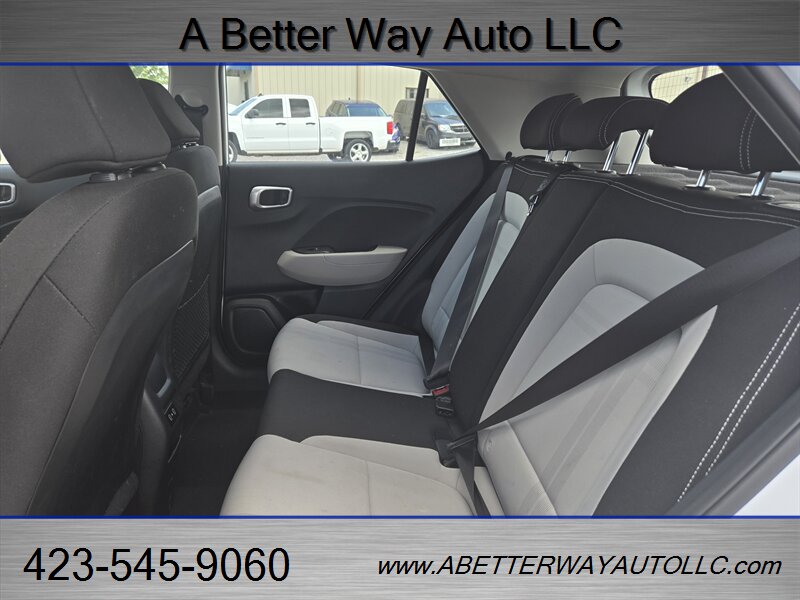 2025 Hyundai VENUE SEL - Photo 9 - Madisonville, TN 37354