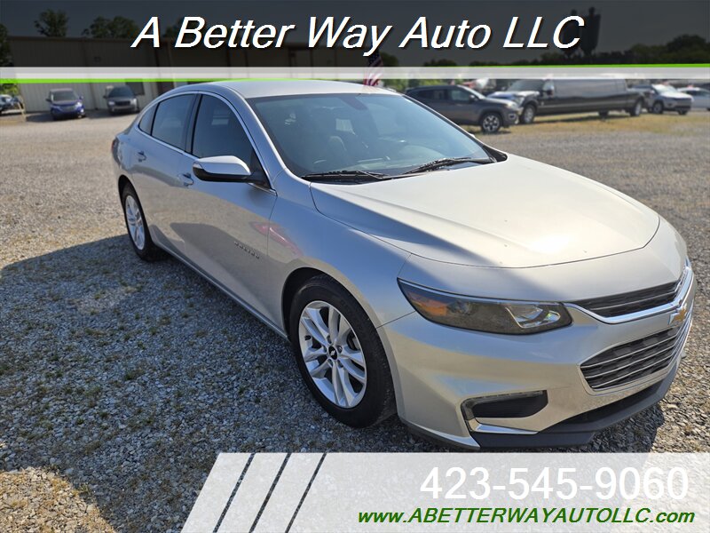 2017 Chevrolet Malibu LT - Photo 3 - Madisonville, TN 37354
