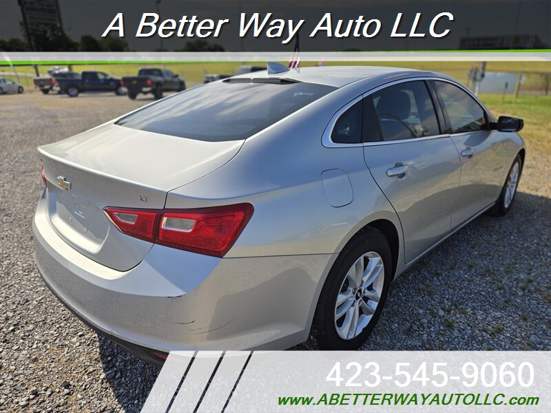 2017 Chevrolet Malibu LT - Photo 4 - Madisonville, TN 37354