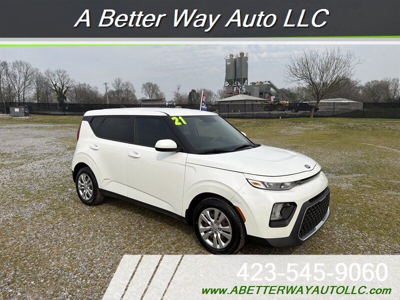 2021 Kia Soul LX - Photo 2 - Madisonville, TN 37354