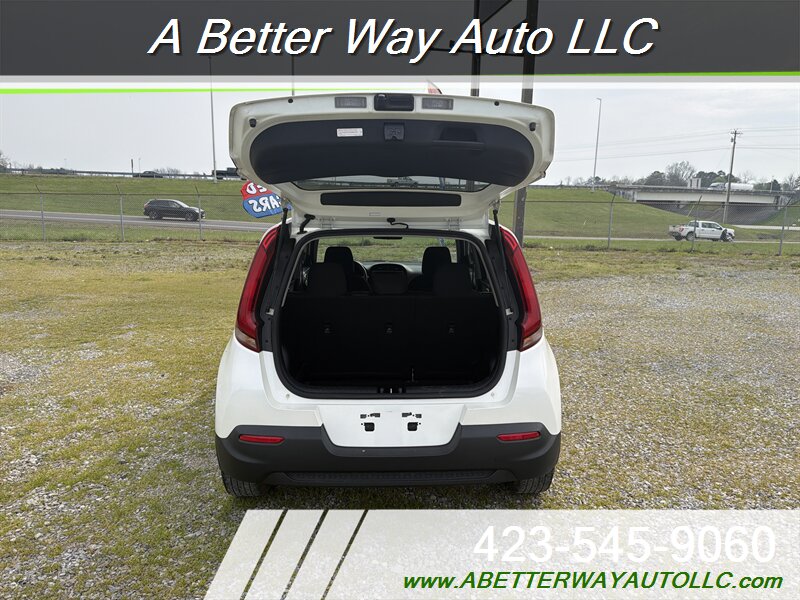 2021 Kia Soul LX - Photo 9 - Madisonville, TN 37354