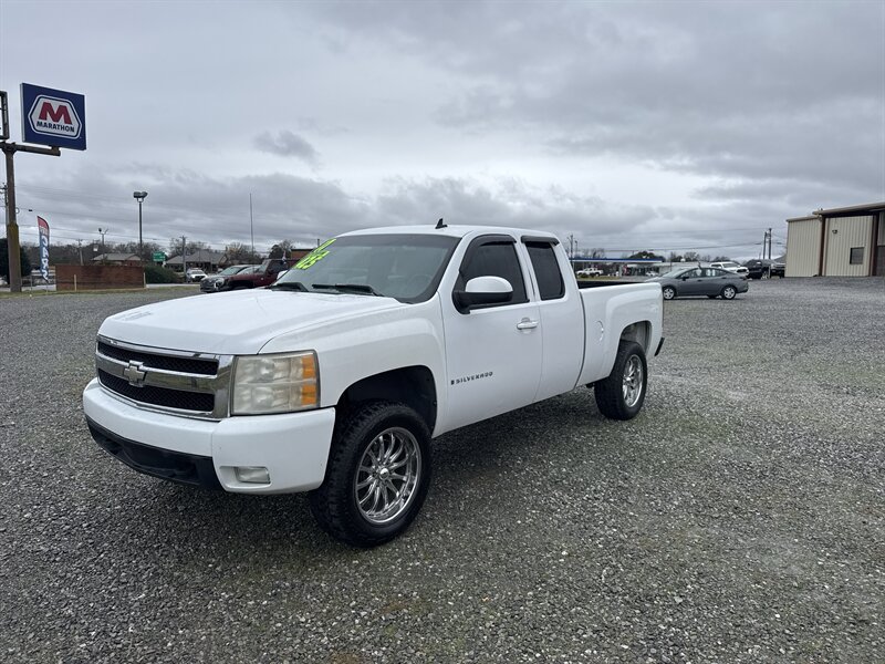 2007 Chevrolet Silverado 1500 Work Truck's photo
