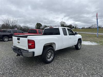 2007 Chevrolet Silverado 1500 Work Truck 4dr Extended Cab - Photo 3 - Madisonville, TN 37354
