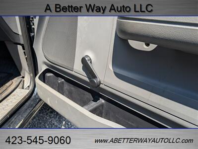 2005 Ford F-150 XL - Photo 11 - Madisonville, TN 37354