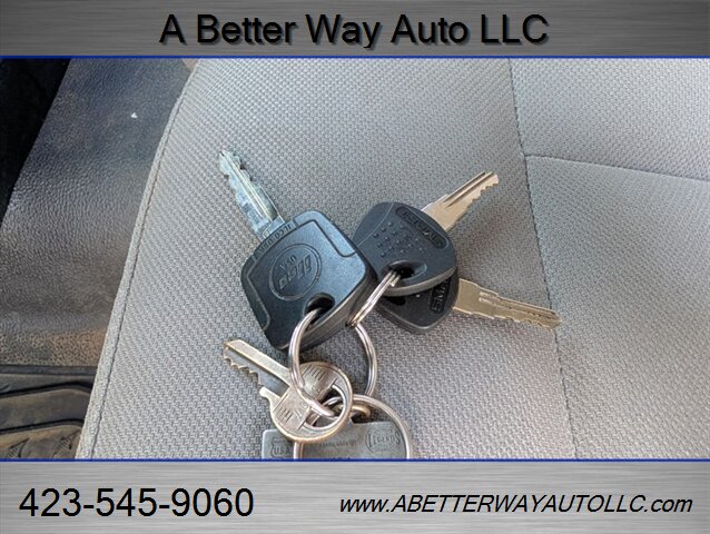 2005 Ford F-150 XL - Photo 21 - Madisonville, TN 37354