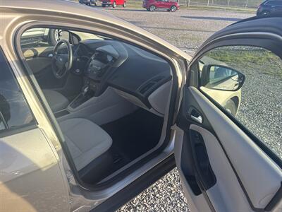 2018 Ford Focus SE   - Photo 6 - Madisonville, TN 37354