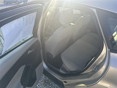 2018 Ford Focus SE   - Photo 8 - Madisonville, TN 37354