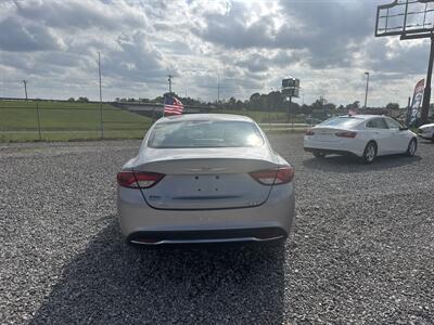 2015 Chrysler 200 Limited   - Photo 12 - Madisonville, TN 37354
