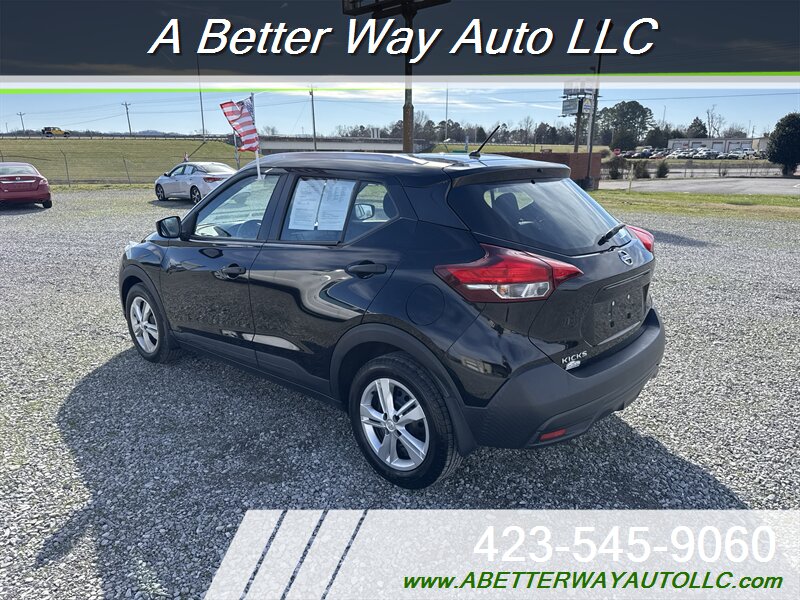 2019 Nissan Kicks S - Photo 4 - Madisonville, TN 37354