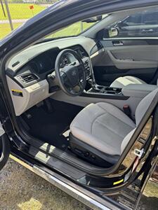 2017 Hyundai SONATA Sport   - Photo 5 - Madisonville, TN 37354