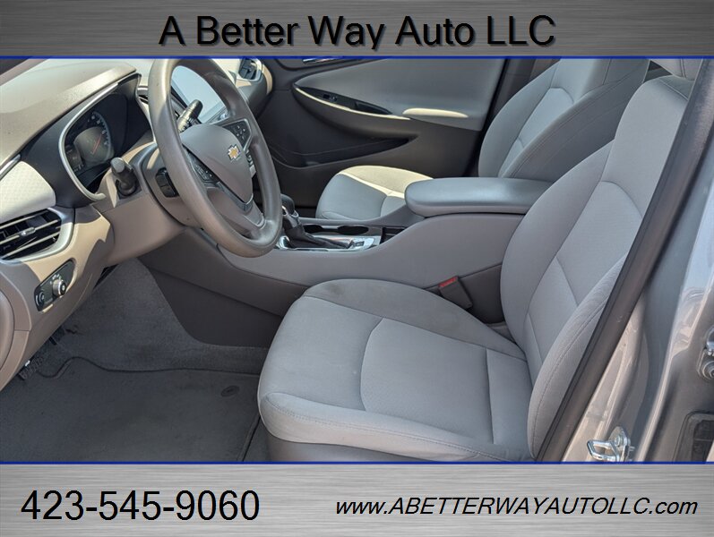 2023 Chevrolet Malibu LS Fleet - Photo 9 - Madisonville, TN 37354