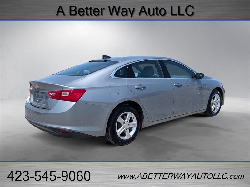 2023 Chevrolet Malibu LS Fleet - Photo 2 - Madisonville, TN 37354
