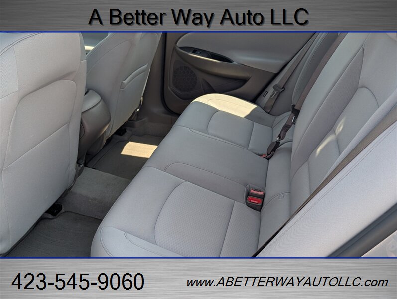 2023 Chevrolet Malibu LS Fleet - Photo 10 - Madisonville, TN 37354