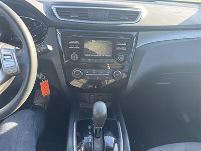 2016 Nissan Rogue S   - Photo 10 - Madisonville, TN 37354