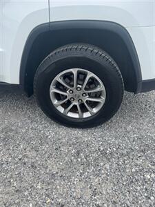 2015 Jeep Grand Cherokee Limited   - Photo 9 - Madisonville, TN 37354