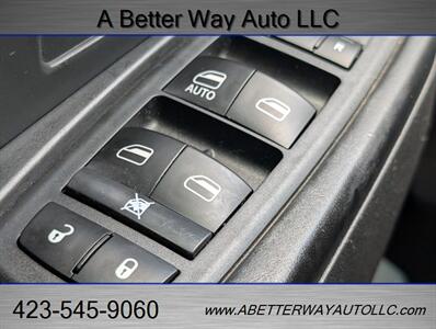 2012 Jeep Liberty Sport   - Photo 17 - Madisonville, TN 37354
