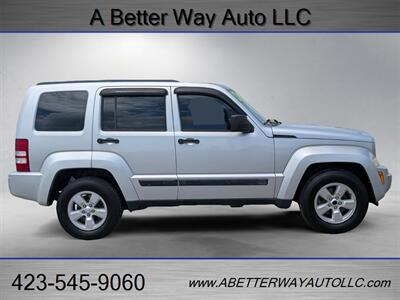 2012 Jeep Liberty Sport   - Photo 5 - Madisonville, TN 37354