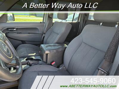 2012 Jeep Liberty Sport   - Photo 6 - Madisonville, TN 37354