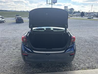 2017 Mazda Mazda3 Grand Touring - Photo 13 - Madisonville, TN 37354