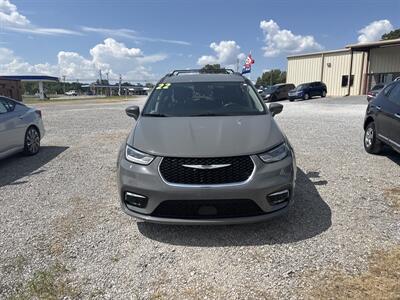 2022 Chrysler Pacifica Touring L   - Photo 13 - Madisonville, TN 37354