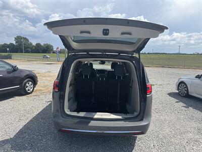 2022 Chrysler Pacifica Touring L   - Photo 14 - Madisonville, TN 37354