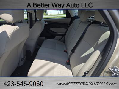 2018 Ford Focus SE - Photo 8 - Madisonville, TN 37354